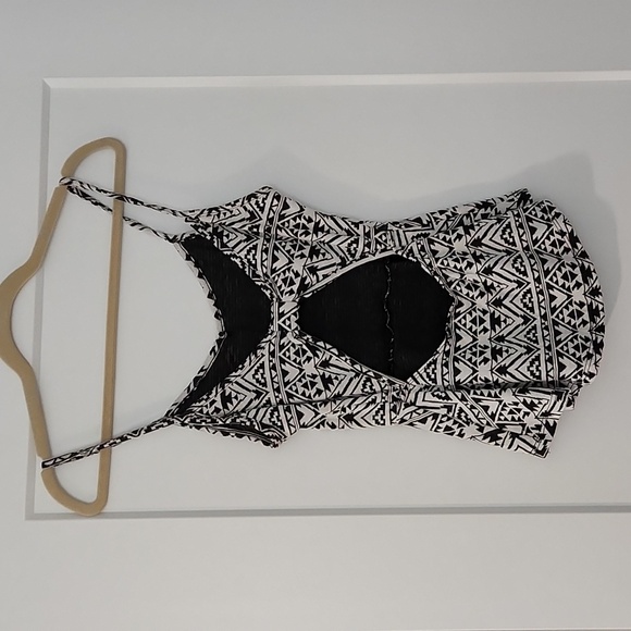 Tank top - Picture 3 of 4